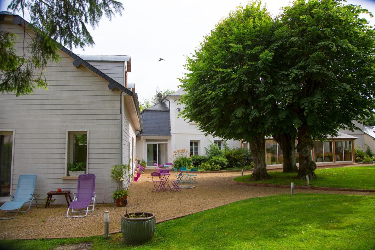 Le Petit Manoir Bed & Breakfast Farceaux Exterior photo